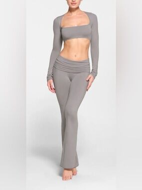 SKIMS Gray Crop Top Long Sleeve Square Neck Stretch 4X Plus Size Soft Lounge